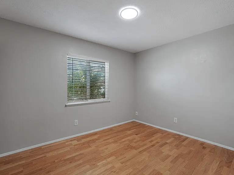 7553 Union St NE — Photo 12
