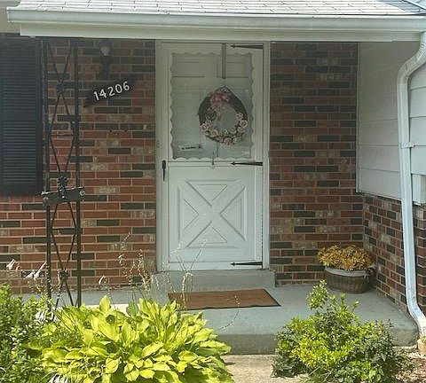5th image of 14206 London Ln