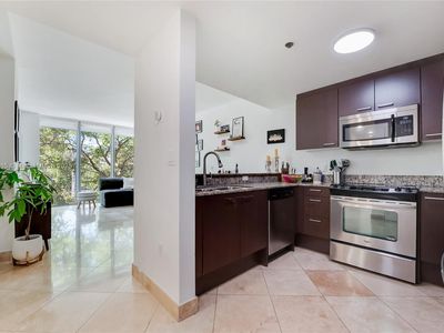 3001 SW 27th Ave APT 301, Miami, FL, 33133