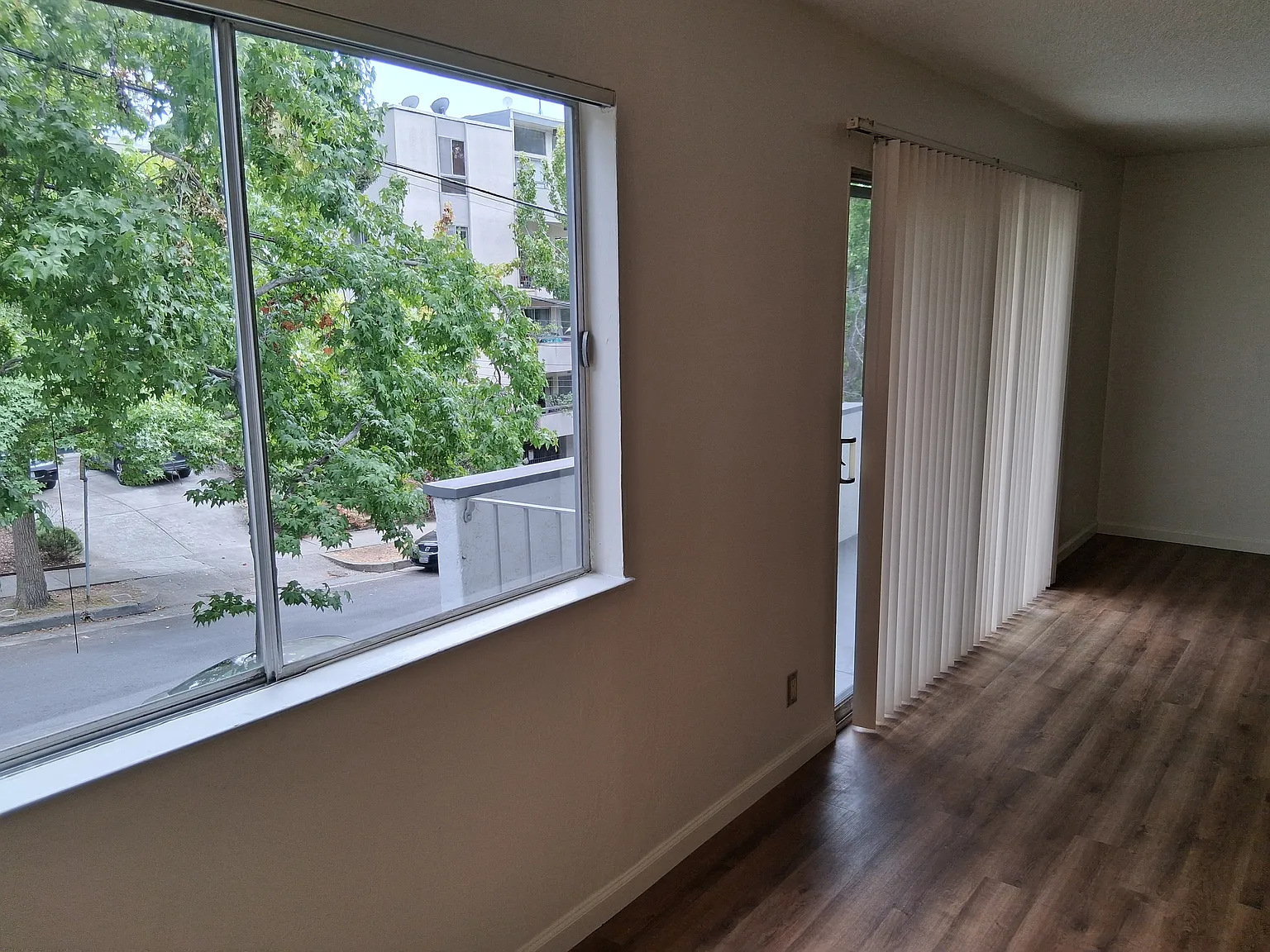 1 bed, 650 sqft, $2,300 — Photo 2