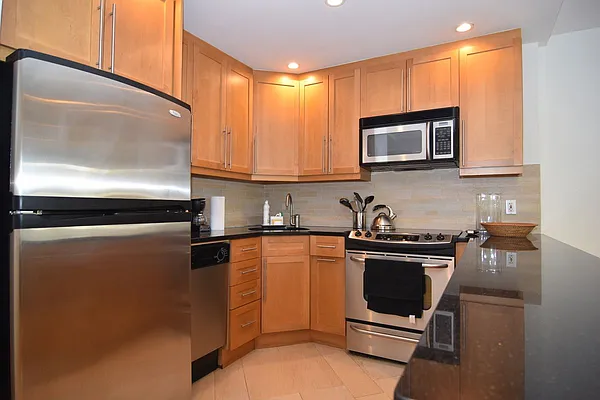 Rented by Building Equity Real Estate LLC | media 8