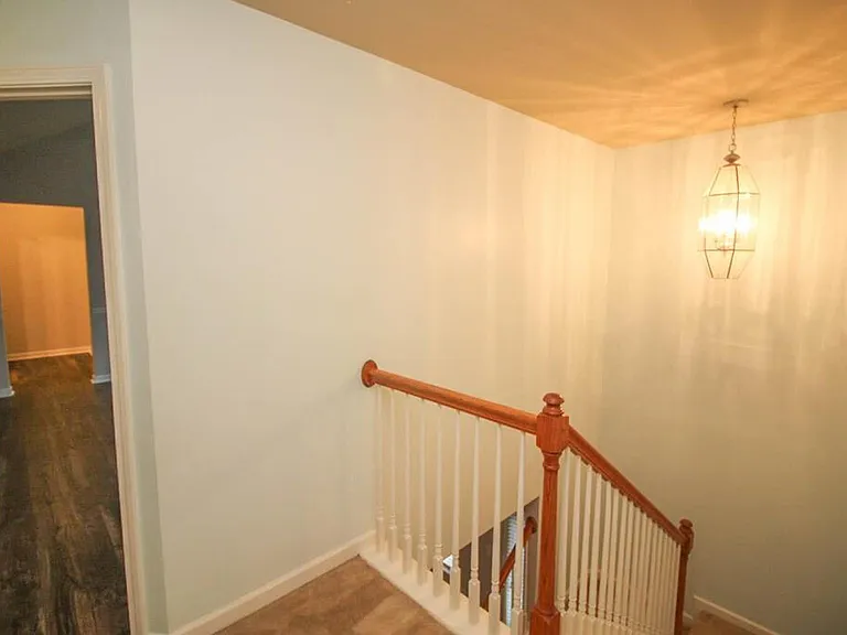 458 Lory Ln — Photo 20