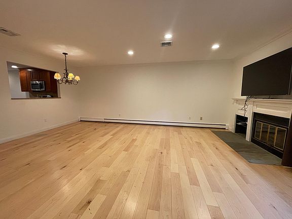 4th image of 54 Touchstone Way Unit 54