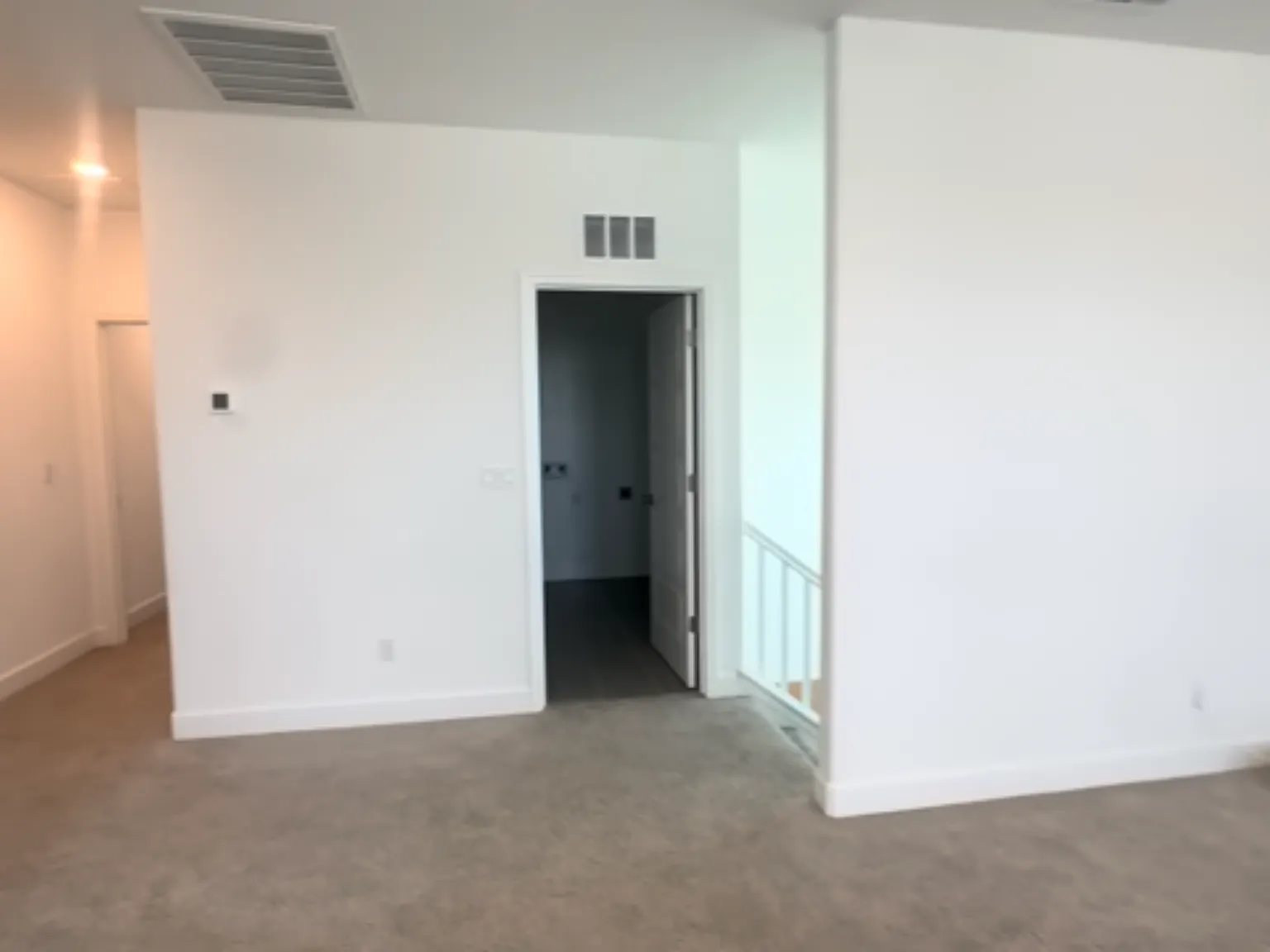 5 bed, 3240 sqft, $4,000 — Photo 4