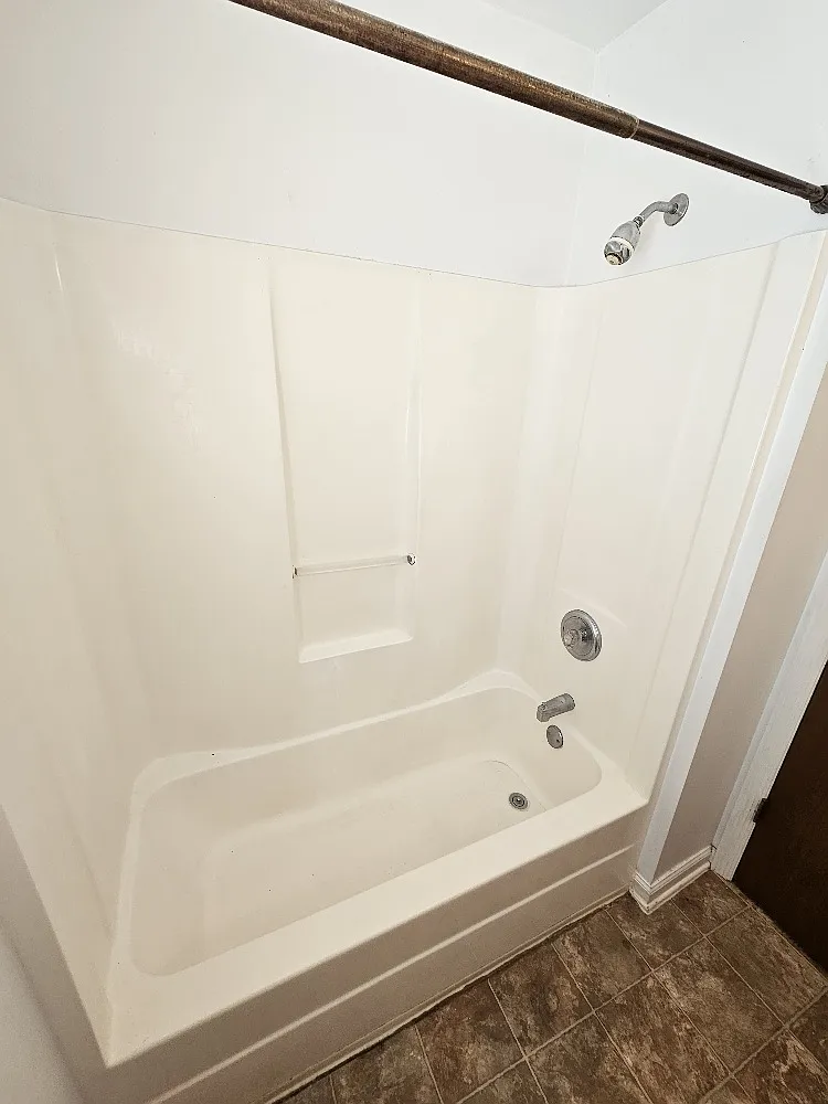 2 bed, 1.5 bath, 1050 sqft, $1,200 — Photo 4