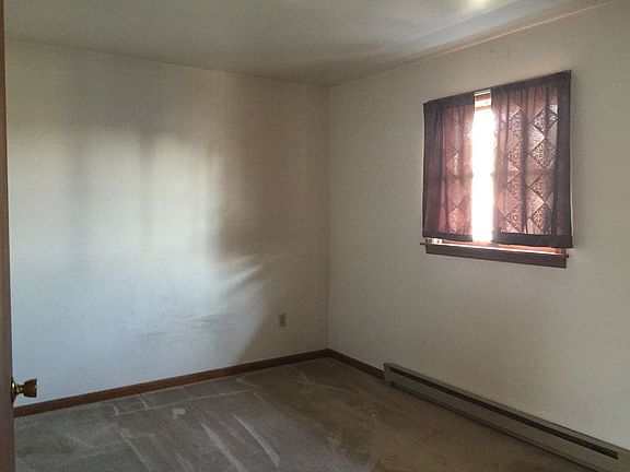 5th image of 141 N Cherry Aly APT 202