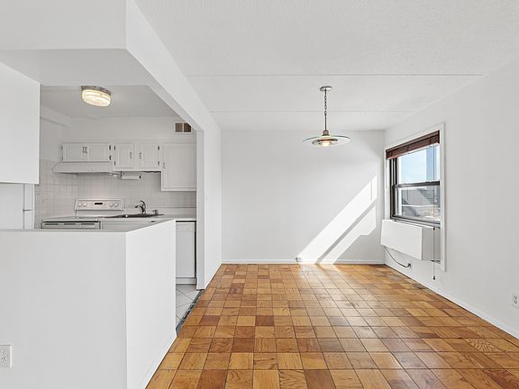 4th image of 1600 Center Ave APT 12F