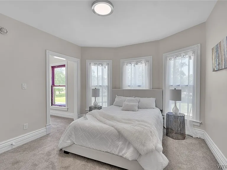 1097 Tonawanda St — Photo 23