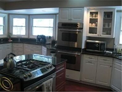 4th image of 4872 Beacon Hill Dr
