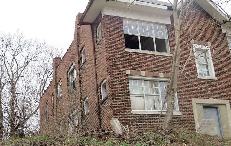 1st image of 5943 Plymouth Ave