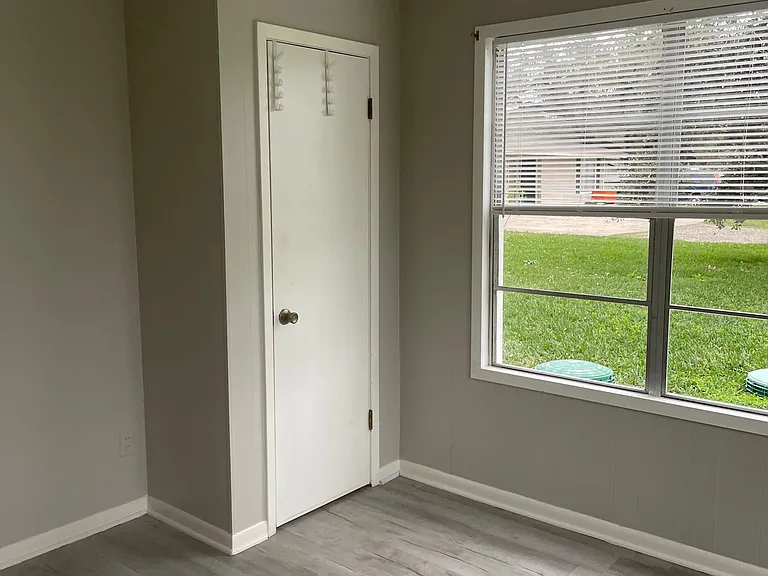 4042 FM 1781 — Photo 18