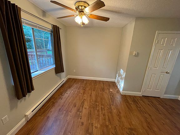 Kitchen (door goes to 1/2 bathroom, which I forgot to take a picture of)