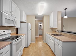 Sterling Ponds Apartments, Eden Prairie, MN 55344