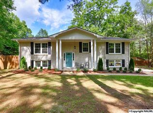 125 Green Valley Rd, Owens Cross Roads, AL 35763