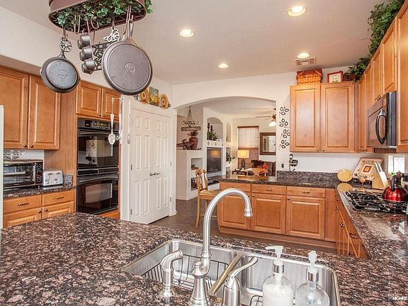 3rd image of 8613 W Quail Track Dr