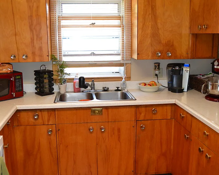 322 Webster St — Photo 12