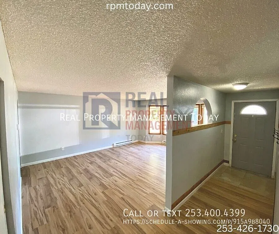 Charming Gig Harbor Retreat | Fenced Yard, Large Deck & Garage! — Photo 2