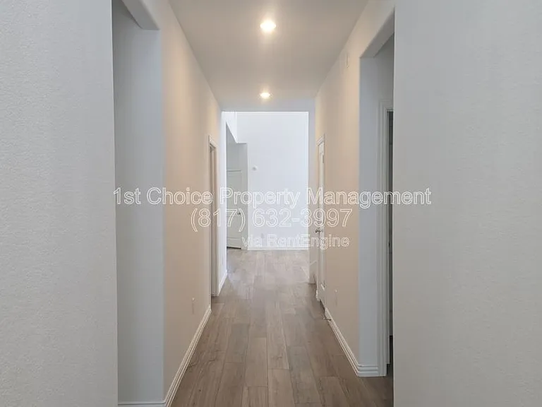 10021 Elkhorn Dr — Photo 4
