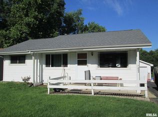202 Belaire Dr, Washington, IL 61571