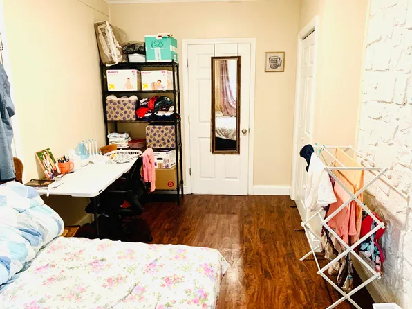 35 Courthouse Place image 12 of 16