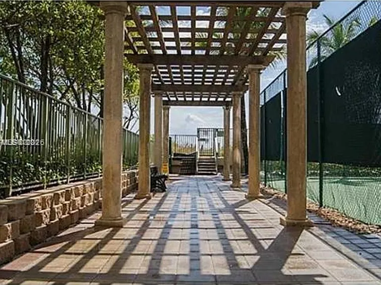 2080 S Ocean Dr #CU-309 — Photo 11