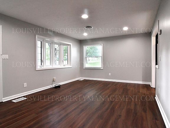 3rd image of 254 Eldorado Ave