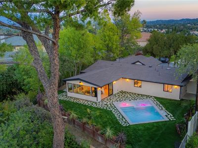 20553 Califa St, Woodland Hills, CA, 91367