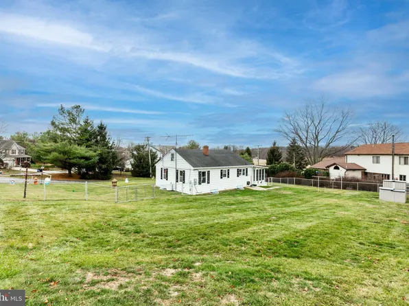 3808 Shiloh Ave, Hampstead, MD 21074