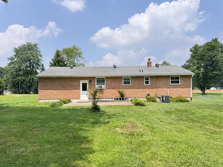 7361 Fields Ertel Rd — Photo 31