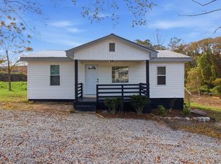 44 Clark St, Laurens, SC 29360