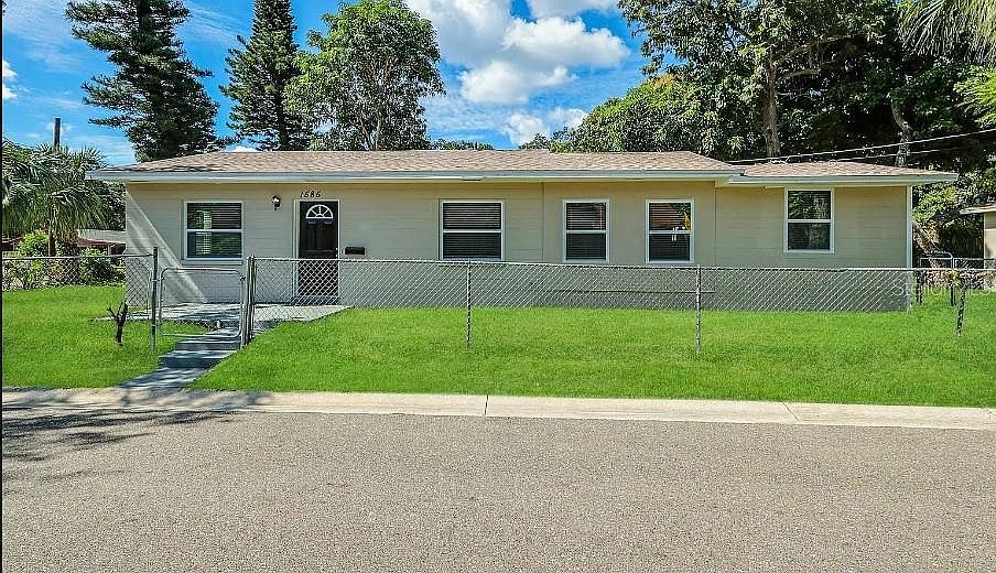 1st image of 1585 47TH STREET S