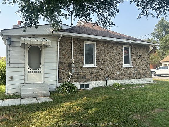 3rd image of 36 Sanford St