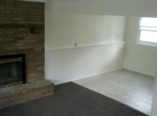 2938 N Cromwell Dr, Wichita, KS 67204