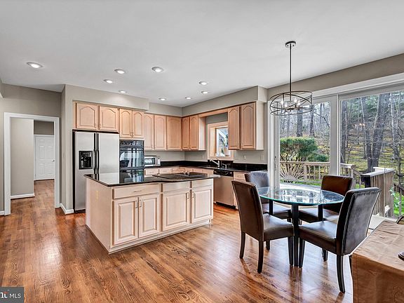 4th image of 13921 Rock Brook Ct