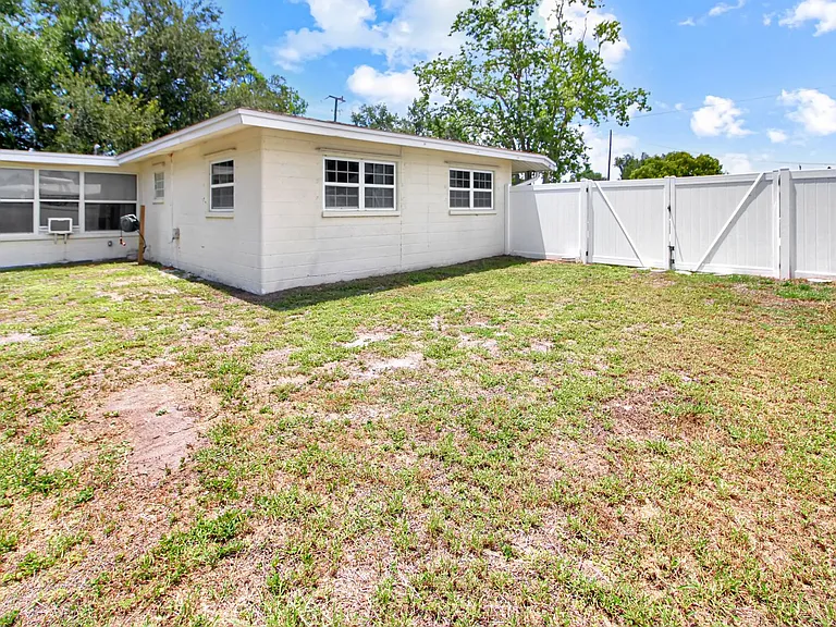 1311 E Gate Dr — Photo 19