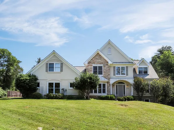 710 Parrish Farm Ln, Great Falls, VA 22066