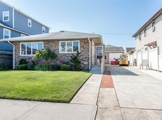 27 Kent Rd, Island Park, NY 11558