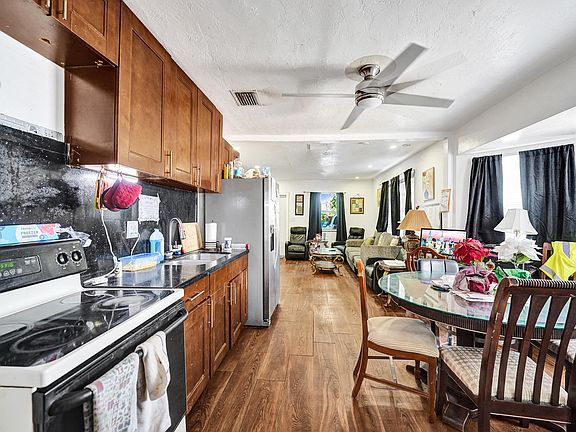 3rd image of 2815 ADAMS Street