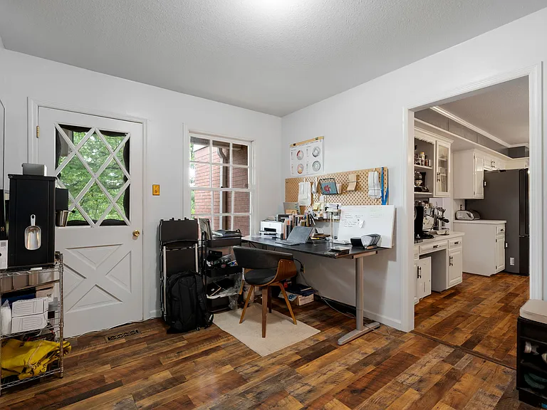 Flex space in utility room, used by owners as an office space