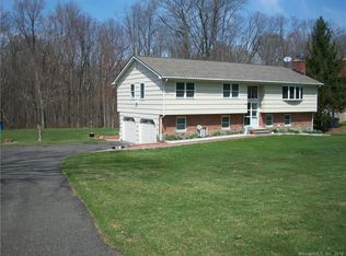 59 McGuire Rd, Trumbull, CT 06611