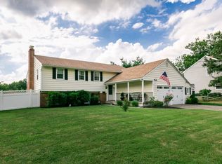 137 Pearl Croft Rd, Cherry Hill, NJ 08034