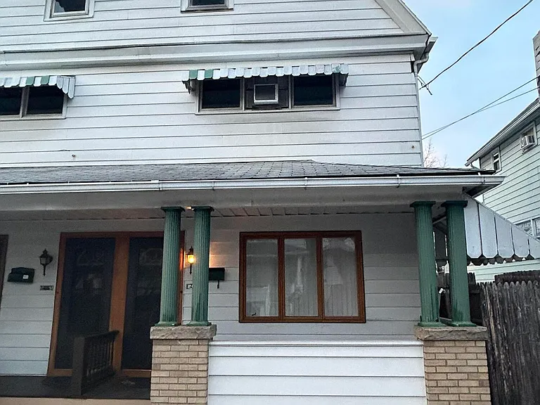 263 S Hancock St — Photo 2