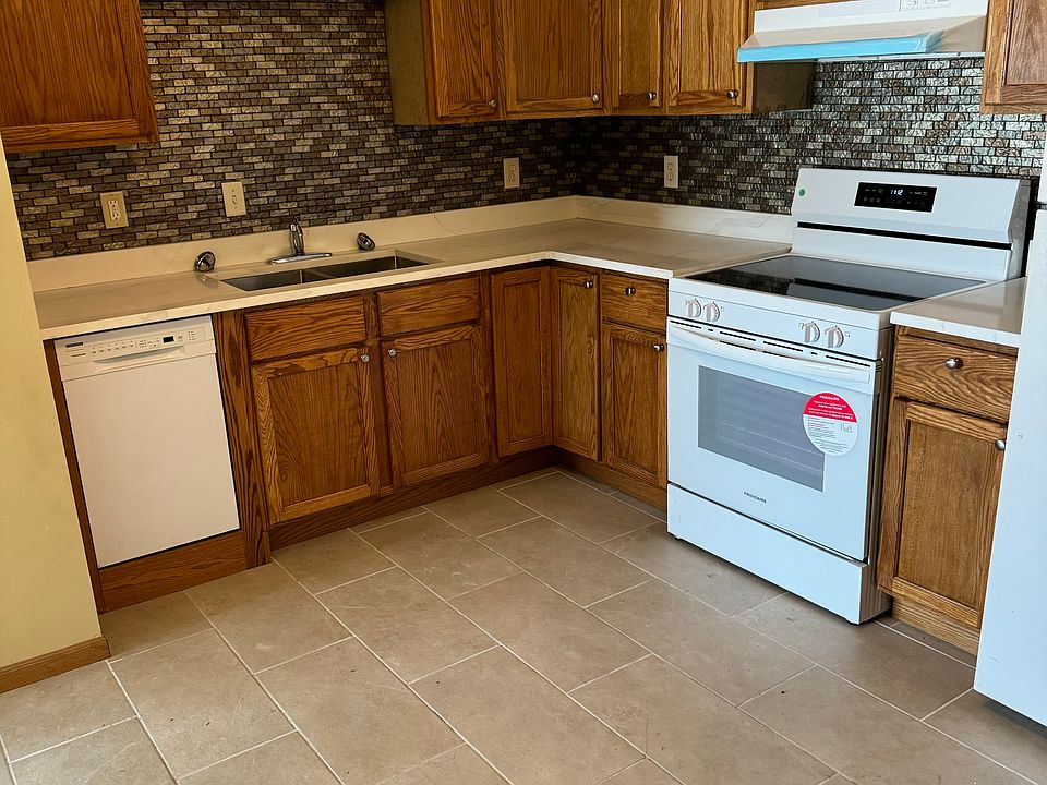1st image of 1111 Minns Dr #5