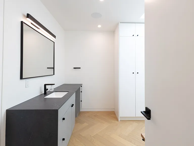 60 Jones Ave #R — Photo 10