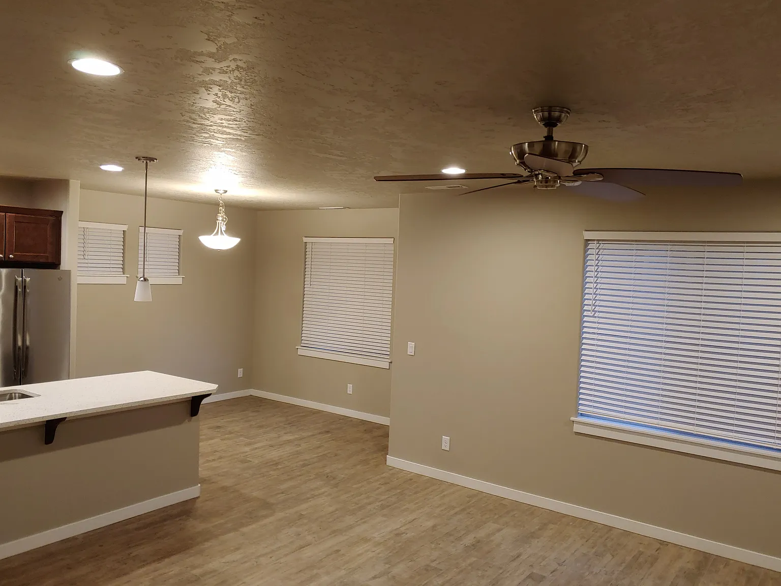 3 bed, 2.5 bath, 1779 sqft, $2,990 — Photo 4
