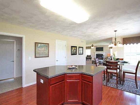 5th image of 5017 Bristol Hill Dr