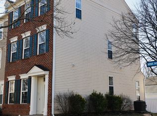 43533 Mink Meadows St, Chantilly, VA 20152