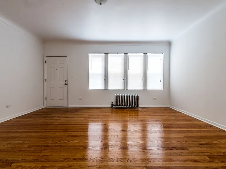 1516 W 78th St — Photo 21
