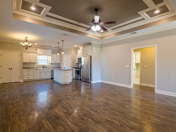 4th image of 4833 Sandy Hill Dr