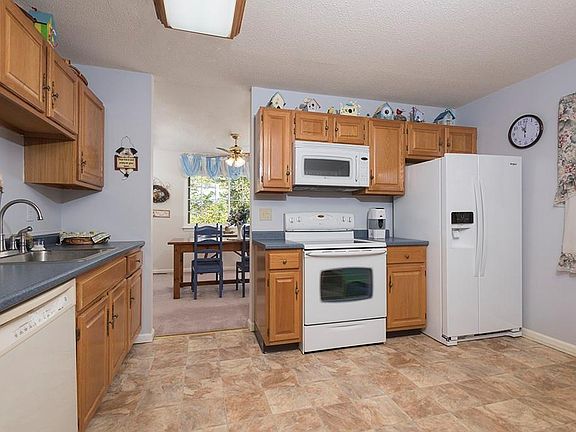 5th image of 305 Orchard Hill Ln